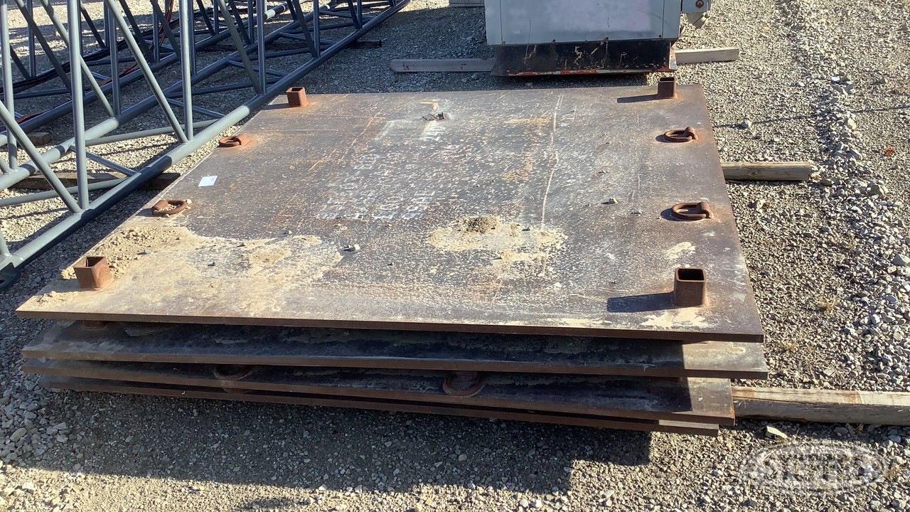 (4) Metal Pads for Crane Outriggers